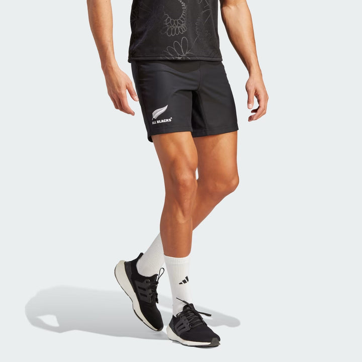 Short Domicile All Blacks 2023/24 par Adidas